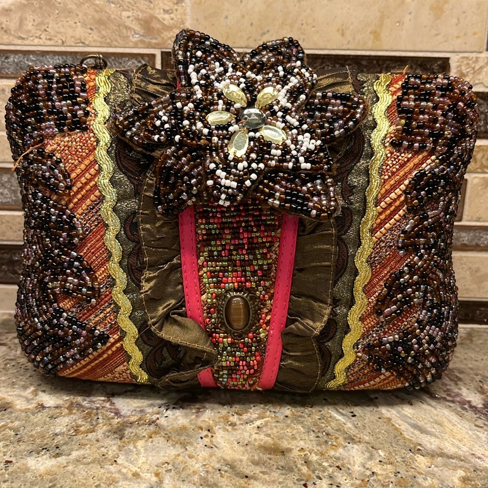 NWOT Beautiful Beaded Clutch